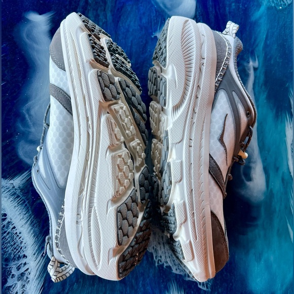 NEW HOKA U Bondi B3LS Running Shoes Alabaster/Astroid W 11.5 M 10.5 ALL GENDER - Picture 13 of 16